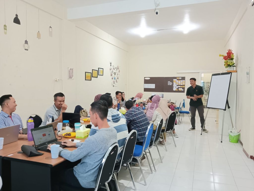 bisnis skala besar